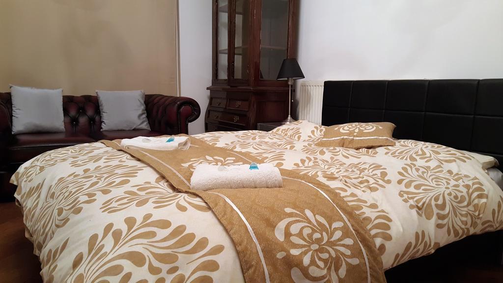 Oyo Guest House Ellipse Whetstone Bilik gambar