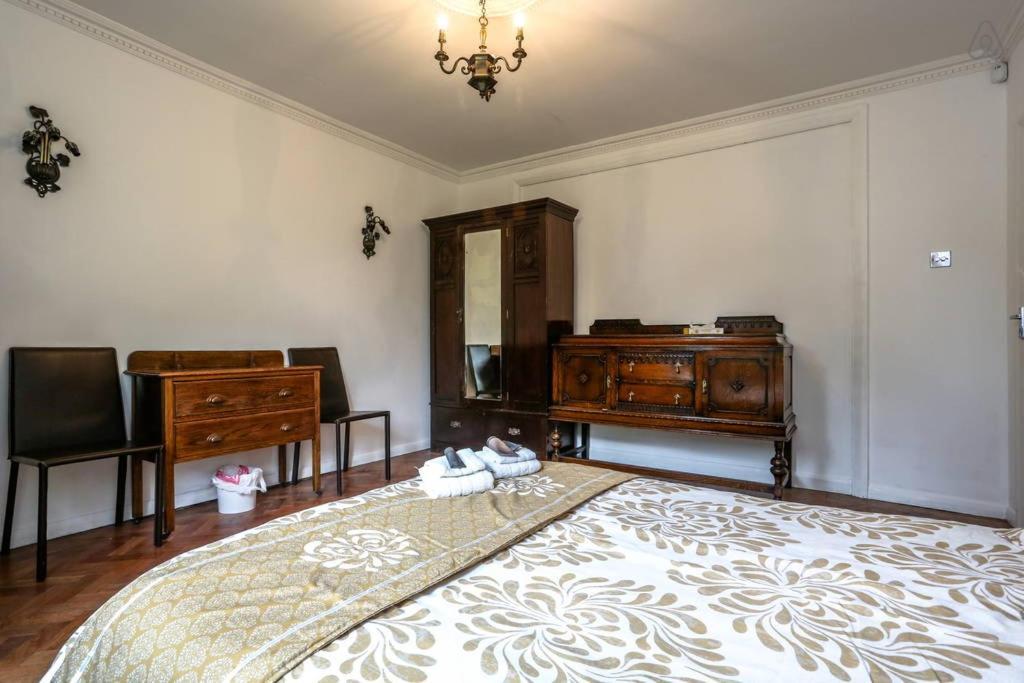 Oyo Guest House Ellipse Whetstone Luaran gambar